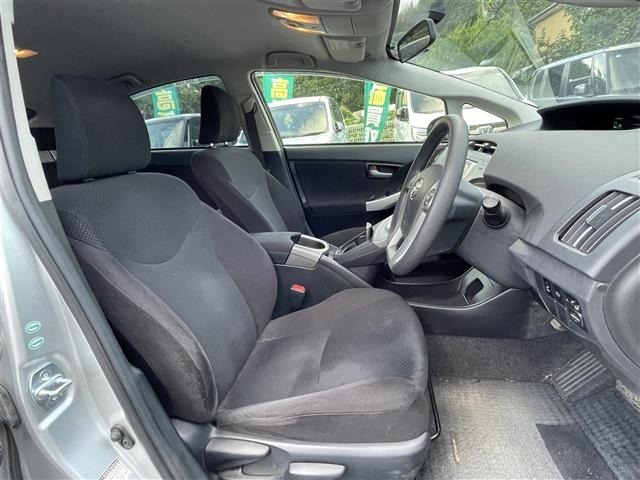 Toyota PRIUS 2014 8272567-19