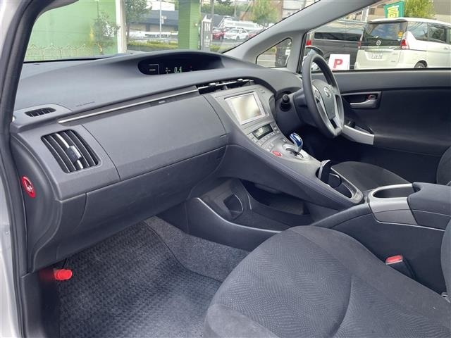 Toyota PRIUS 2014 8272567-4