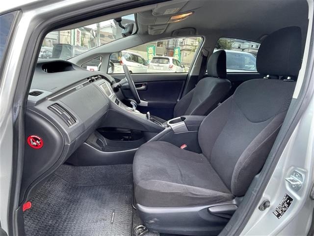 Toyota PRIUS 2014 8272567-6