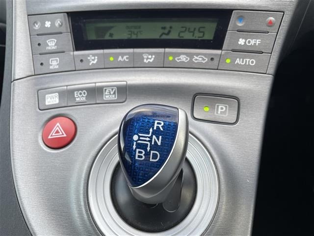 Toyota PRIUS 2014 8272567-7