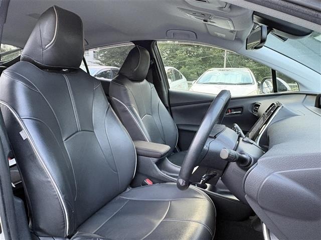 Toyota PRIUS 2017 8272568-11
