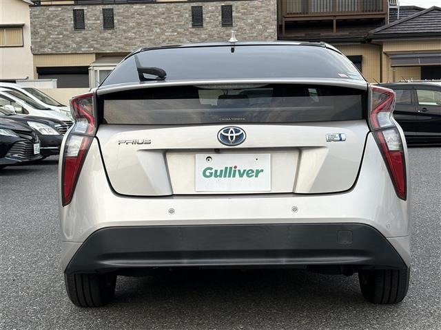 Toyota PRIUS 2017 8272568-3