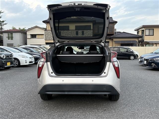 Toyota PRIUS 2017 8272568-5