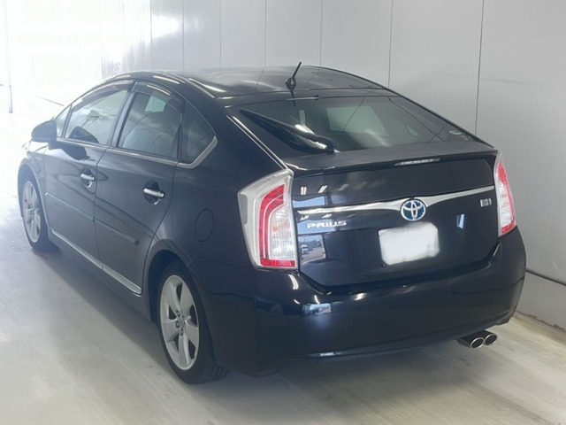 Toyota PRIUS 2013 8272571-1