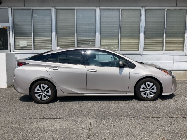 Toyota PRIUS 2016 8272574-3