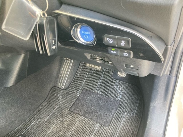 Toyota PRIUS 2016 8272574-5