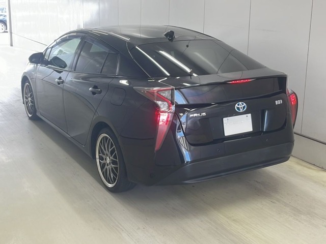 Toyota PRIUS 2016 8272576-1