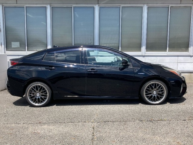 Toyota PRIUS 2016 8272576-3