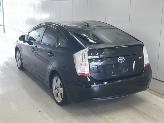 Toyota PRIUS 2011 8272578-1