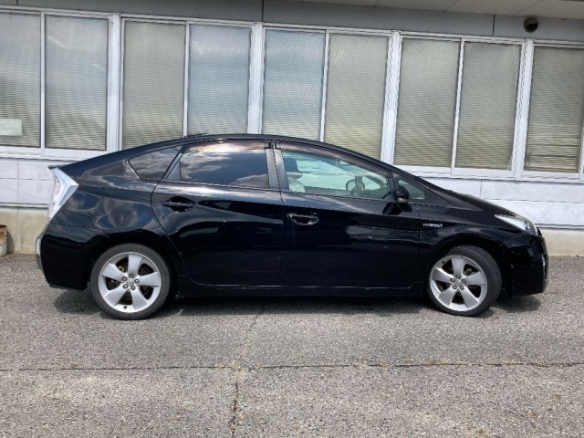 Toyota PRIUS 2011 8272578-3