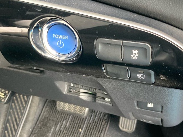 Toyota PRIUS 2019 8272579-5