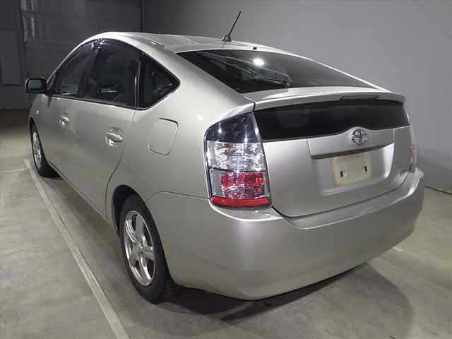 Toyota PRIUS 2004 8272582-4