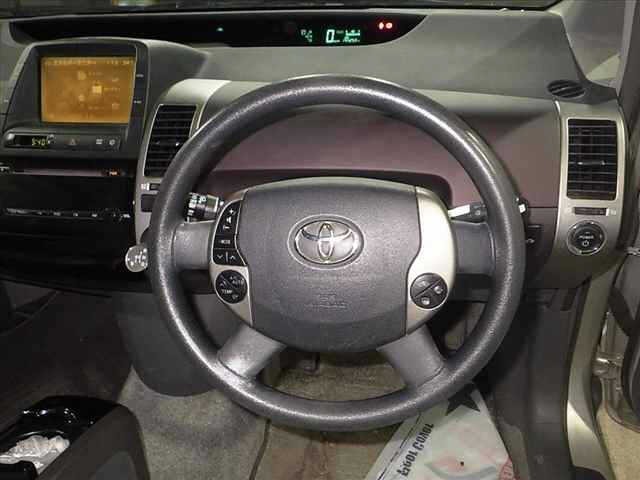 Toyota PRIUS 2004 8272582-8