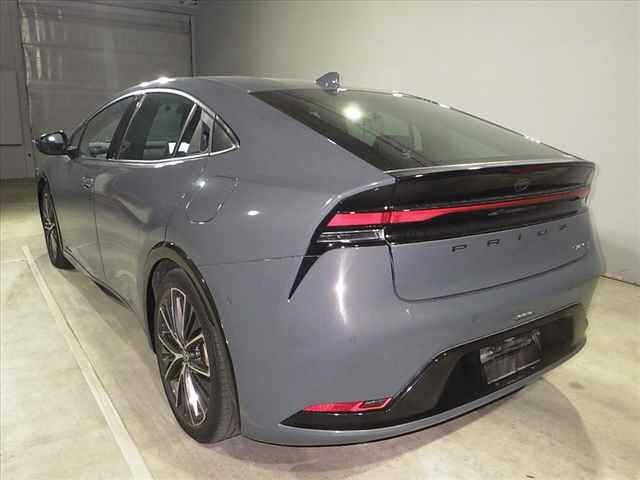 Toyota PRIUS 2023 8272583-4