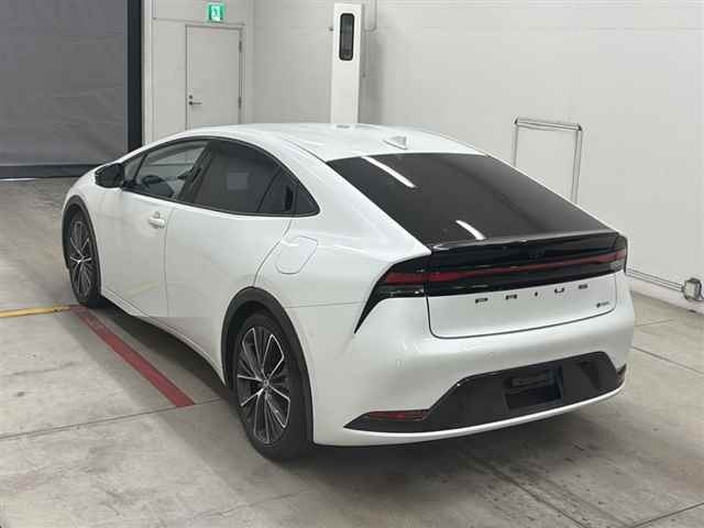 Toyota PRIUS 2025 8272585-1