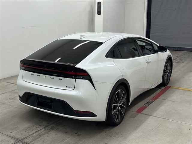 Toyota PRIUS 2025 8272585-5