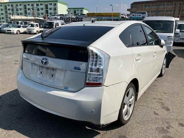 Toyota PRIUS 2010 8272586-5