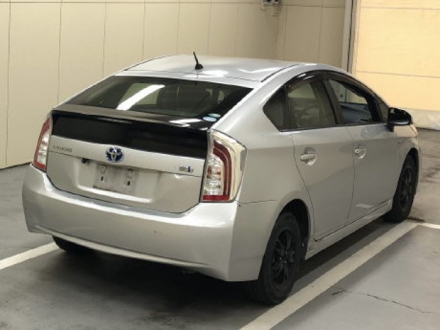 Toyota PRIUS 2016 8272587-3