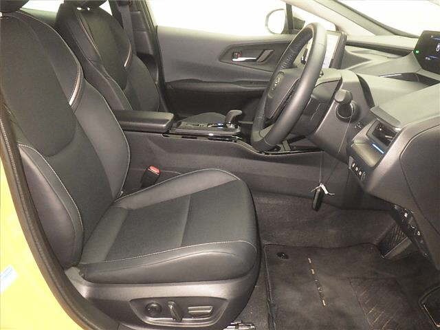 Toyota PRIUS 2025 8272588-5
