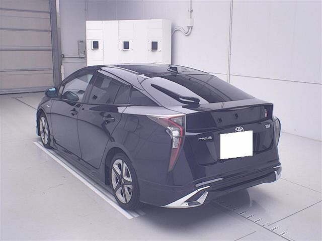 Toyota PRIUS 2016 8272589-1