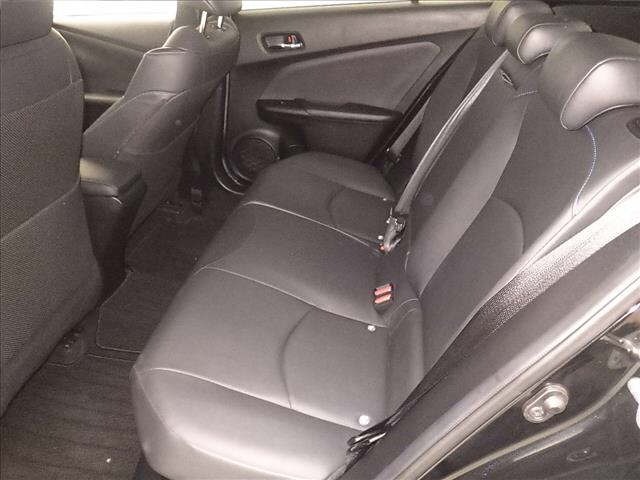 Toyota PRIUS 2016 8272589-7