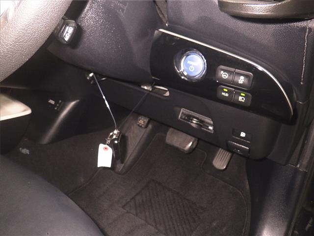 Toyota PRIUS 2016 8272589-8