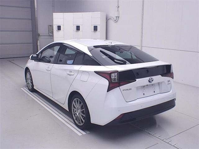 Toyota PRIUS 2021 8272590-1