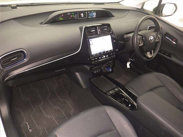 Toyota PRIUS 2021 8272590-4
