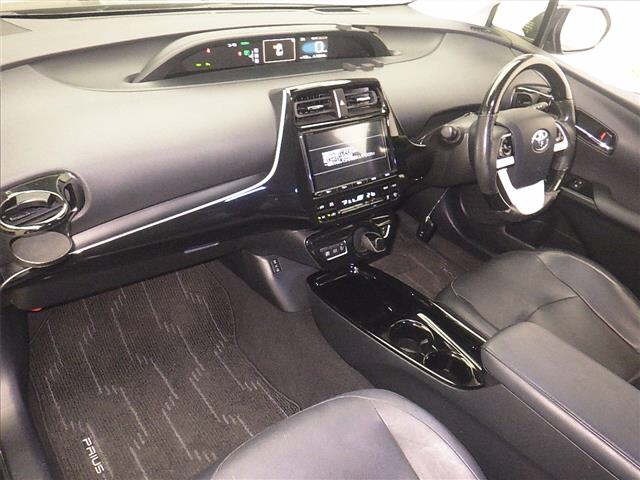 Toyota PRIUS 2018 8272592-4