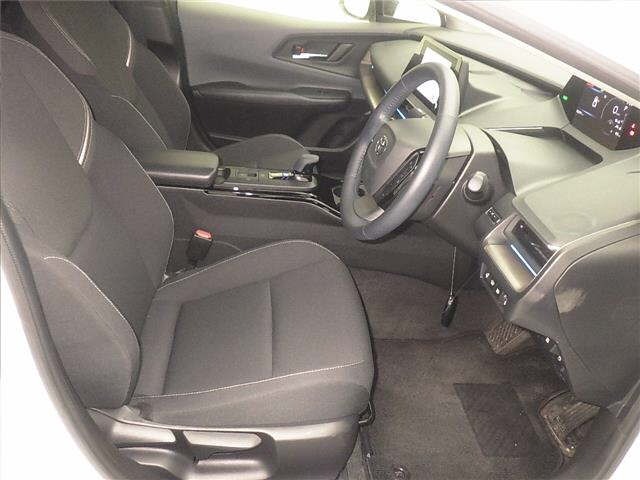 Toyota PRIUS 2023 8272594-5