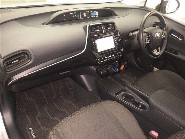 Toyota PRIUS 2021 8272595-4