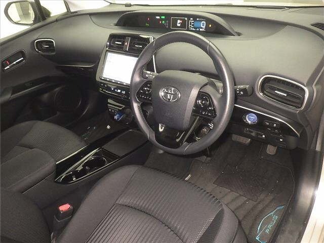 Toyota PRIUS 2019 8272596-3