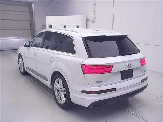Audi Q7 2019 8272317-1