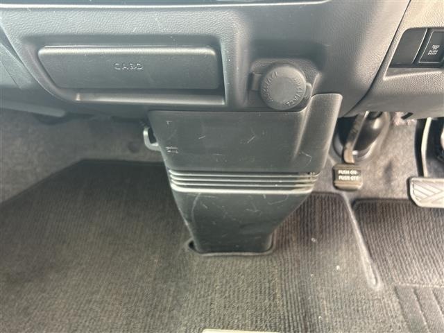 Nissan ROOX 2013 8270941-7