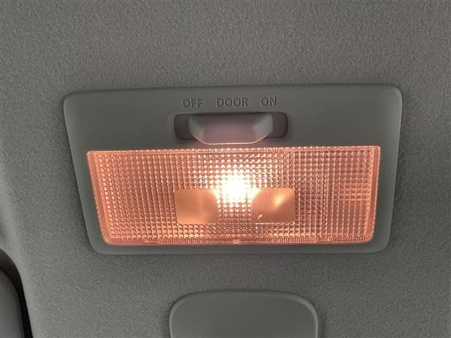 Nissan ROOX 2011 8270956-4