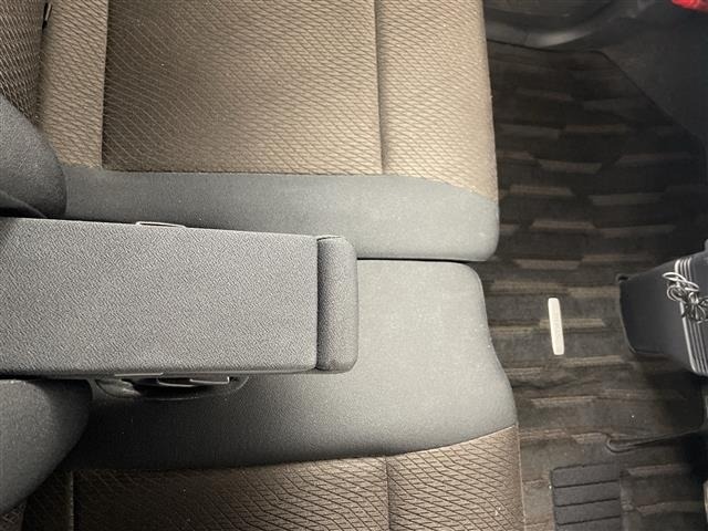 Nissan ROOX 2011 8270956-6
