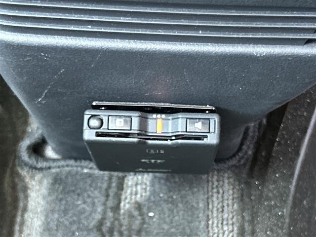 Nissan ROOX 2010 8271006-3