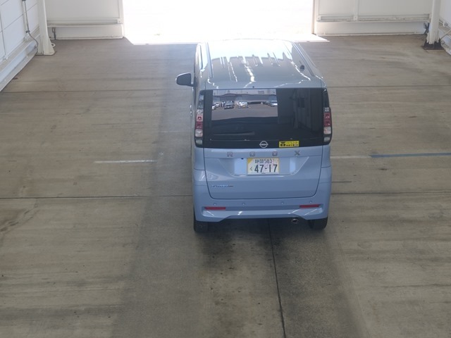 Nissan ROOX 2026 8271034-3