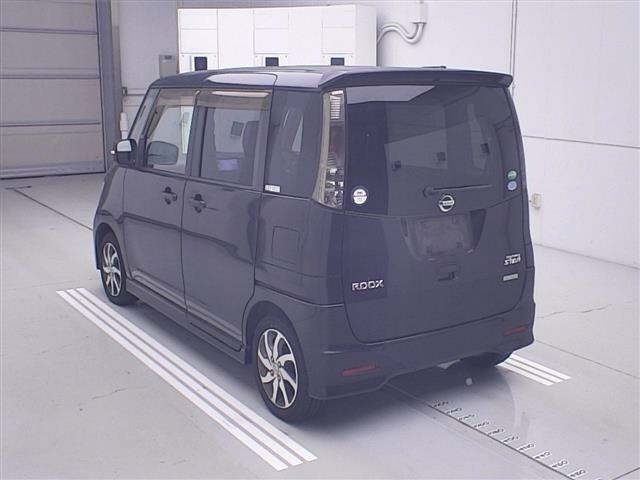 Nissan ROOX 2012 8271052-1