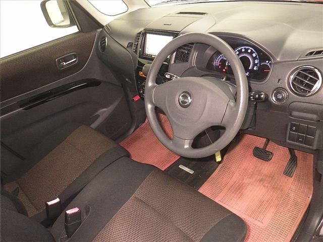 Nissan ROOX 2012 8271052-3