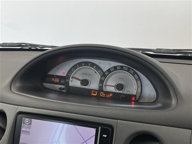 Toyota SIENTA 2012 8268024-1