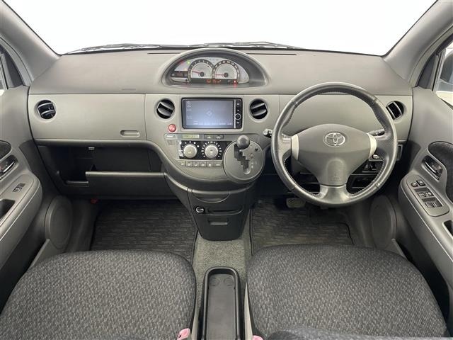 Toyota SIENTA 2012 8268024-15