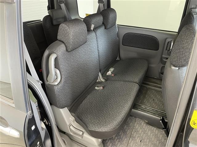 Toyota SIENTA 2012 8268024-22