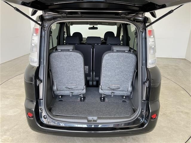 Toyota SIENTA 2012 8268024-4
