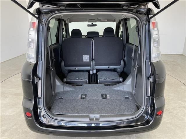 Toyota SIENTA 2012 8268024-6