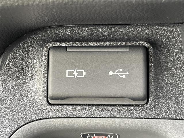 Toyota SIENTA 2025 8268025-5