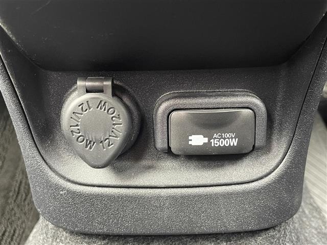 Toyota SIENTA 2025 8268025-8
