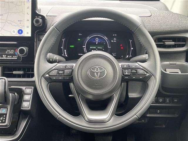Toyota SIENTA 2025 8268025-9