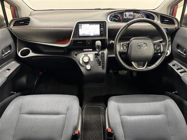 Toyota SIENTA 2018 8268042-24