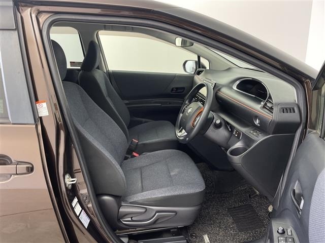 Toyota SIENTA 2015 8268044-4